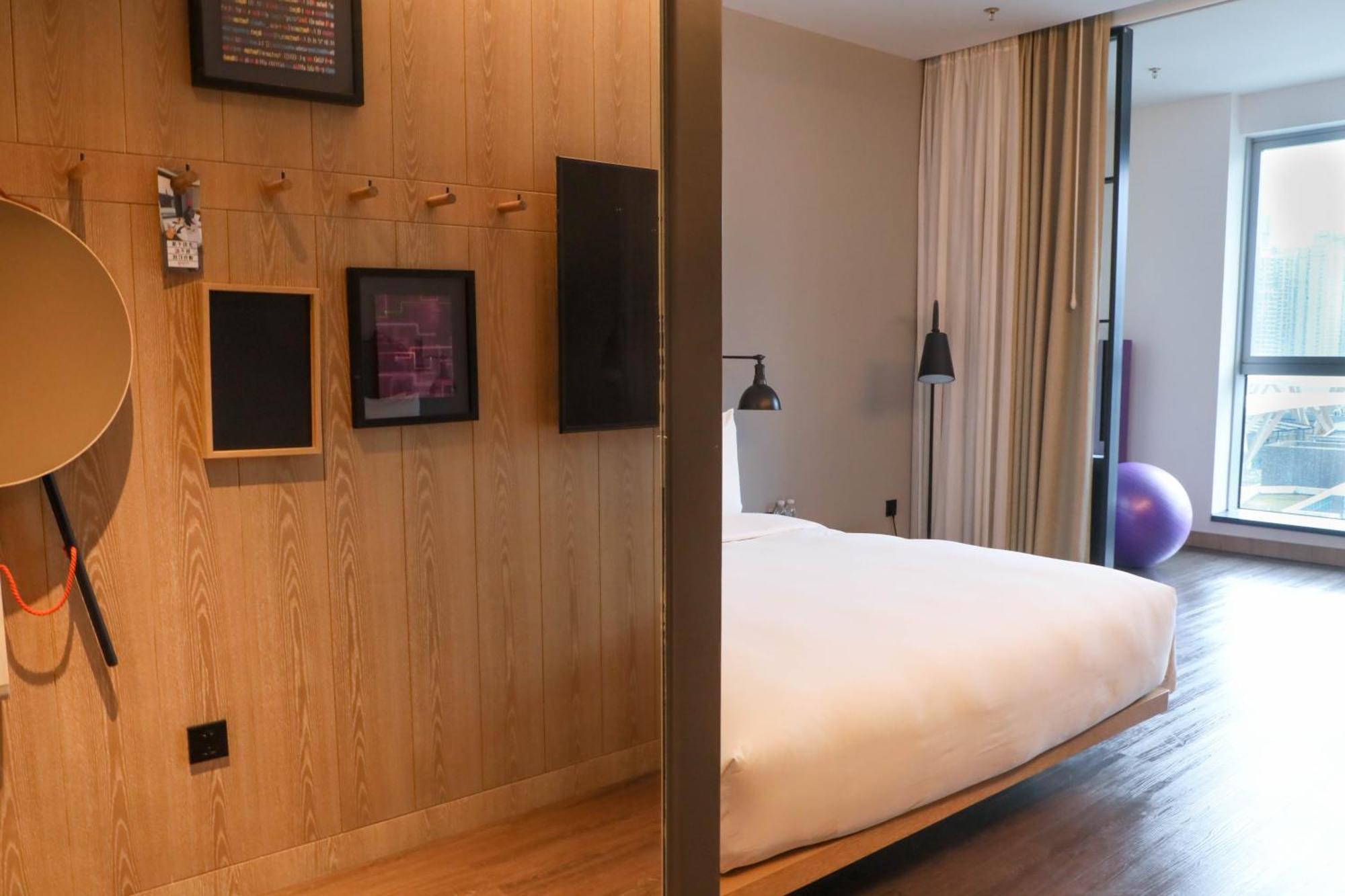 Moxy Shenzhen North Station Hotel Exterior photo